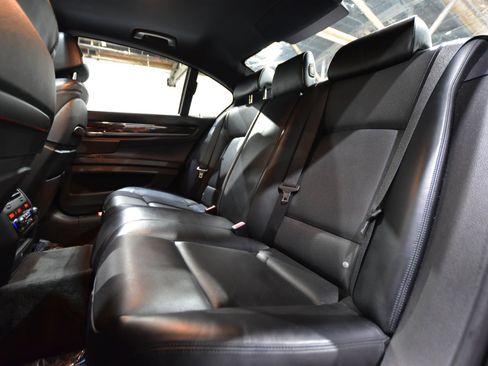 Used 2013 BMW 750i xDrive image 46