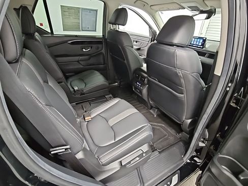 Used 2025 Honda Pilot EX-L image 37