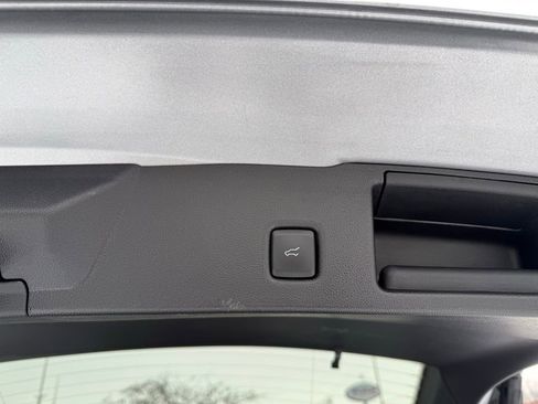 Used 2022 Ford Escape SEL image 21