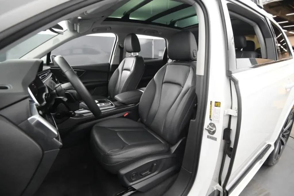 Used 2021 Audi Q7 3.0T Premium Plus w/ Premium Plus Package AWD/4WD image 42