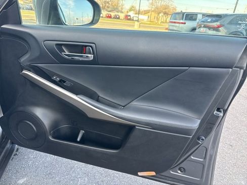Used 2016 Lexus IS 300 AWD image 23