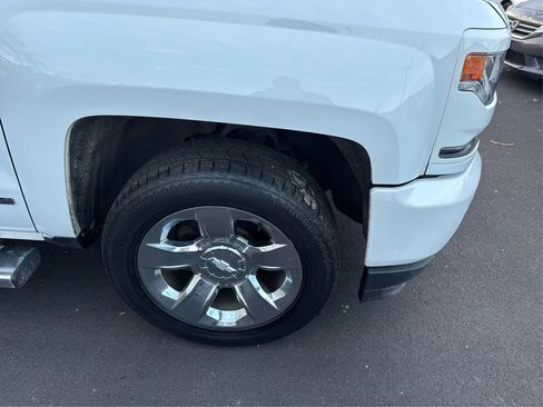 Used 2018 Chevrolet Silverado 1500 LTZ Z71 image 22