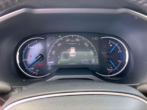 Used 2025 Toyota RAV4 XLE Premium w/ Weather Package AWD/4WD image 25