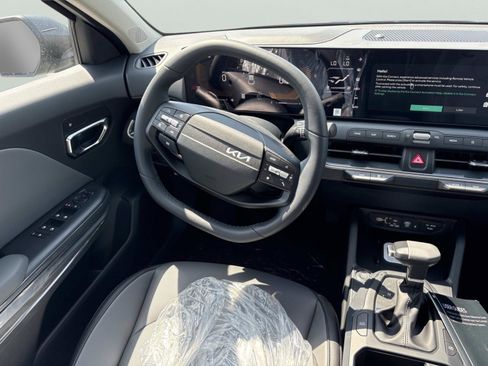 New 2026 Kia K4 EX FWD image 9