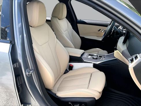 Used 2026 BMW 330i Sedan w/ M Sport Package RWD image 8