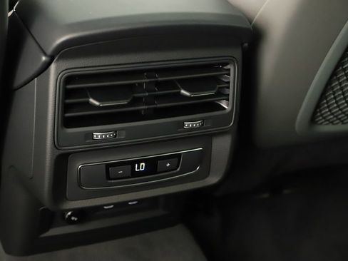 New 2026 Audi Q8 Premium image 22