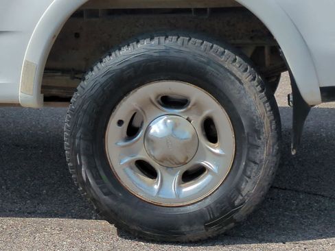 Used 2001 Ford F150 Lariat AWD/4WD image 6