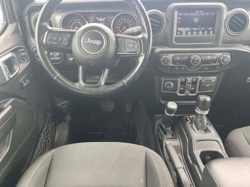 Used 2022 Jeep Gladiator Sport AWD/4WD image 15