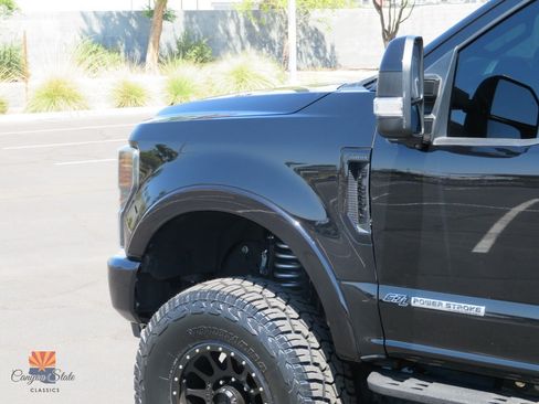 Used 2022 Ford F250 Lariat w/ Tremor Off-Road Package AWD/4WD image 13