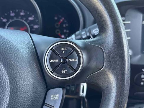 Used 2018 Kia Soul + FWD image 21