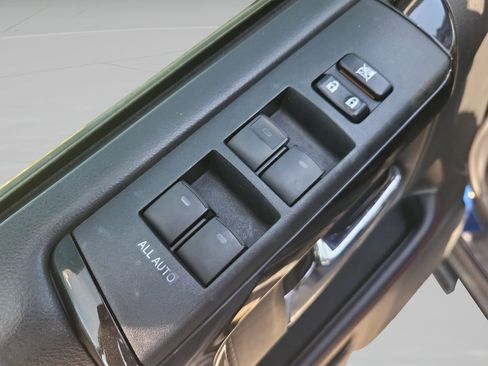 Used 2018 Toyota 4Runner TRD Off-Road Premium image 29