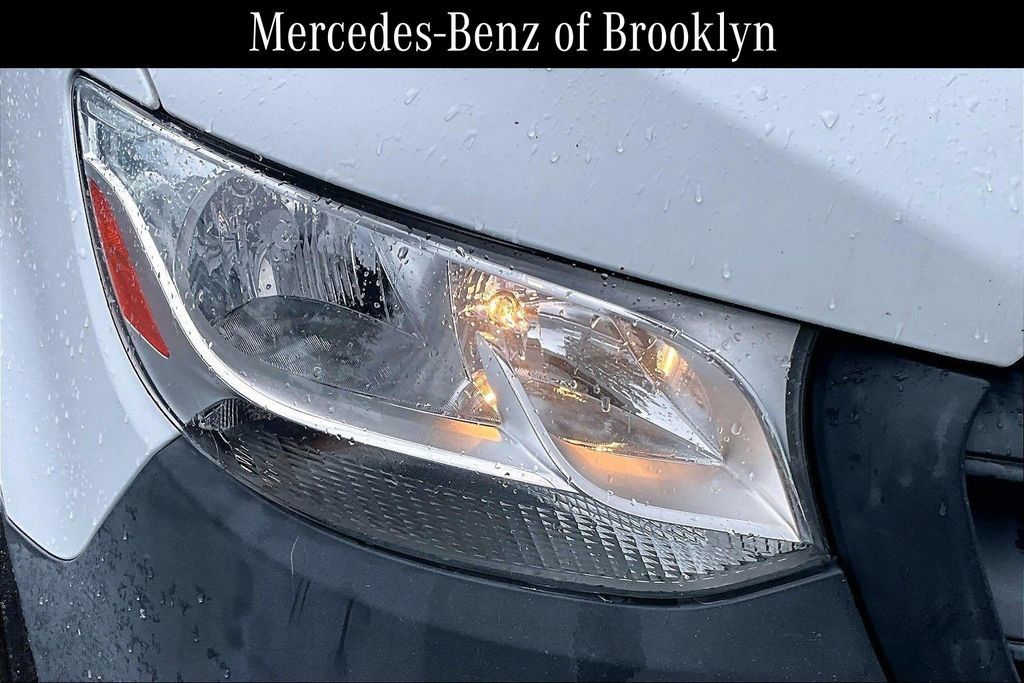 Used 2019 Mercedes-Benz Sprinter 144 image 24