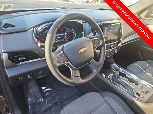 Used 2023 Chevrolet Traverse LT image 10