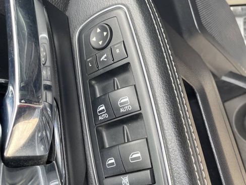Used 2016 RAM 1500 Laramie w/ Convenience Group AWD/4WD image 14
