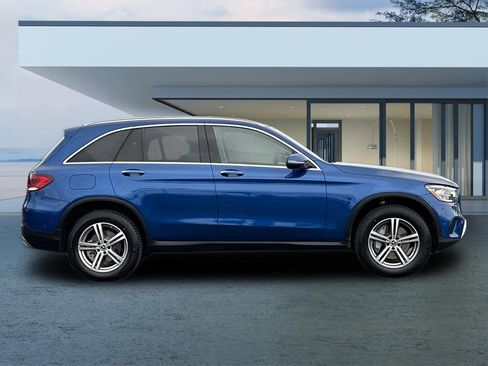 Used 2022 Mercedes-Benz GLC 300 image 3
