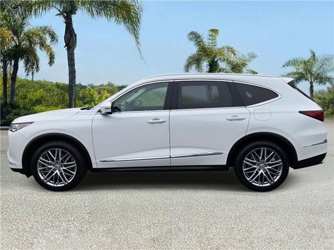 Used 2022 Acura MDX SH-AWD w/ Advance Package image 2