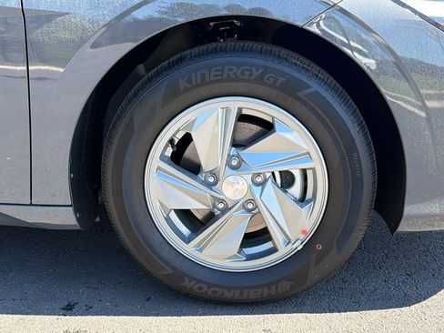 New 2026 Hyundai Elantra SE image 12
