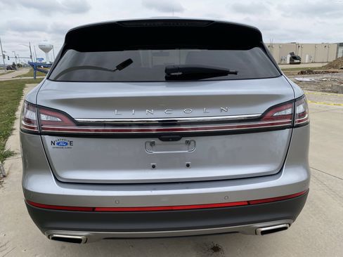 Used 2022 Lincoln Nautilus Reserve image 7