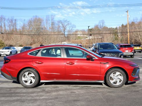 Certified 2025 Hyundai Sonata SE image 8