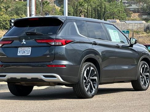 Used 2024 Mitsubishi Outlander SE image 5