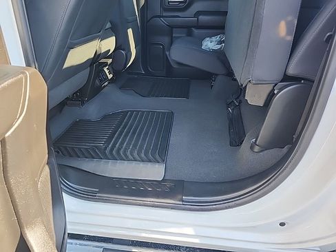 Used 2024 Chevrolet Silverado 1500 Custom image 25