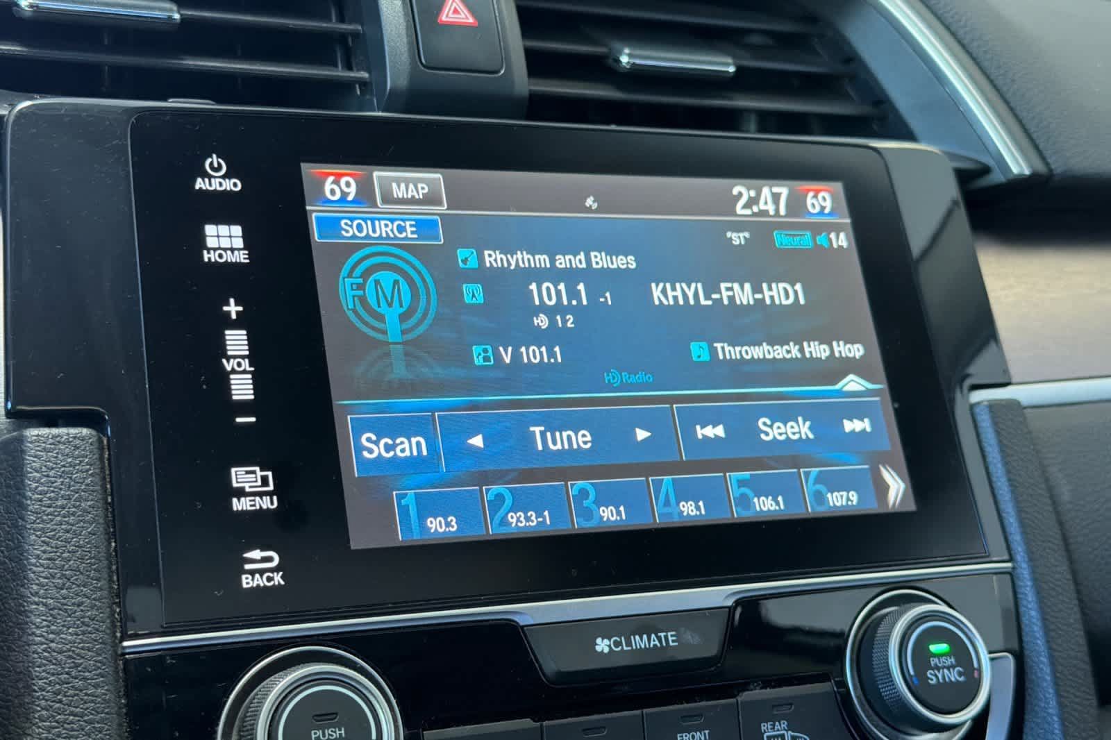 Used 2017 Honda Civic Touring image 18