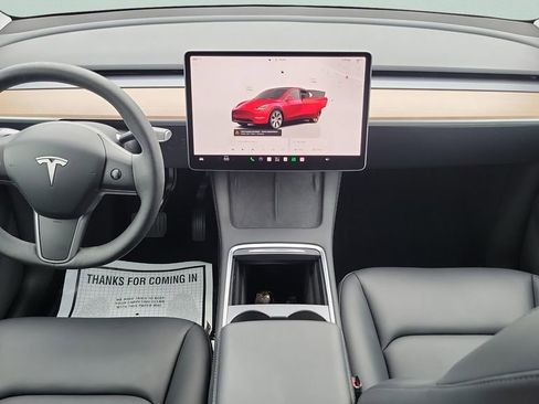 Used 2024 Tesla Model Y Long Range AWD/4WD image 10