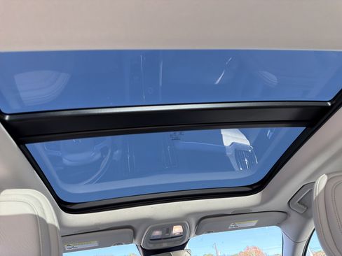 Certified 2023 Volvo S60 B5 Core image 28