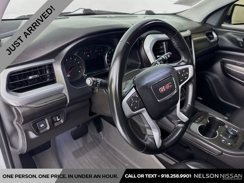Used 2023 GMC Acadia SLT AWD/4WD image 9