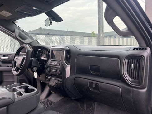 Used 2019 Chevrolet Silverado 1500 Custom Trail Boss w/ Custom Convenience Package AWD/4WD image 16