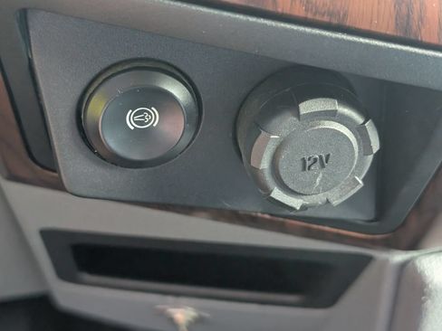Used 2016 Ford F250 XL w/ Power Equipment Group AWD/4WD image 16