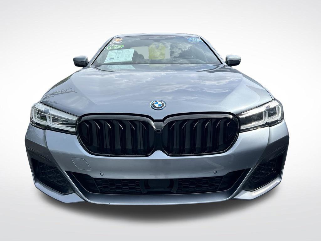 Used 2022 BMW 530e xDrive w/ Premium Package AWD/4WD image 2