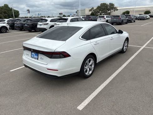 Used 2025 Honda Accord LX image 5