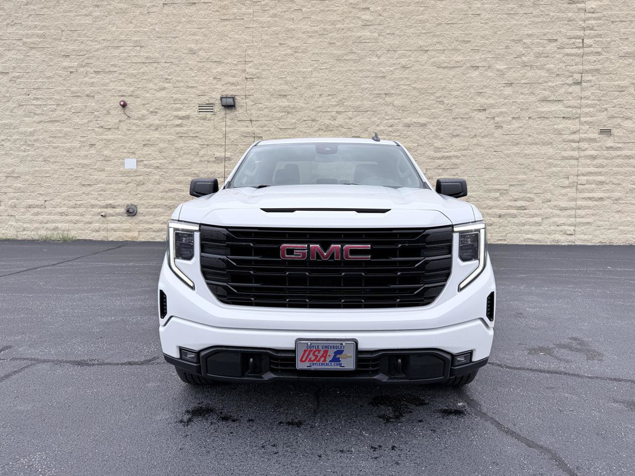 Used 2023 GMC Sierra 1500 Elevation AWD/4WD image 8