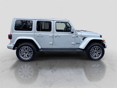 Used 2024 Jeep Wrangler High Altitude image 8