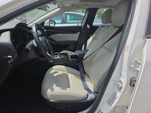 Used 2025 MAZDA MAZDA3 s FWD image 3