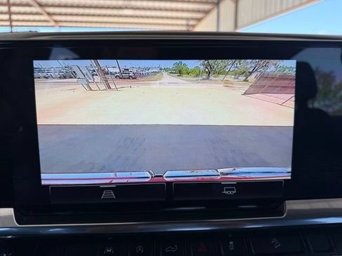 Used 2023 GMC Sierra 1500 SLT AWD/4WD image 25