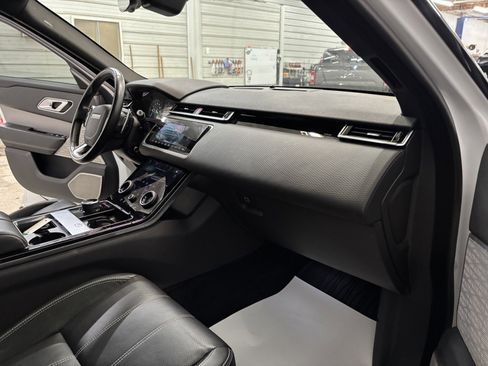 Used 2020 Land Rover Range Rover Velar R-Dynamic S image 28