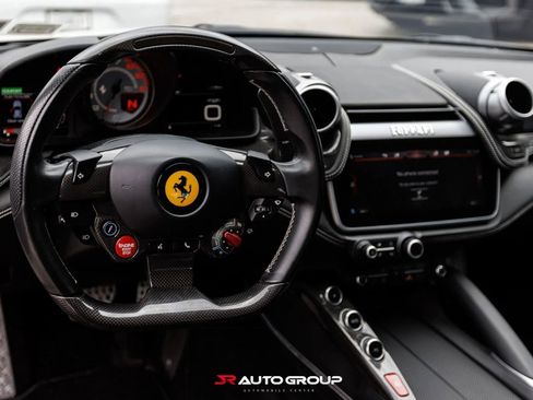 Used 2018 Ferrari GTC4Lusso T image 19
