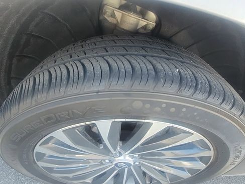 Used 2023 Hyundai Palisade Calligraphy image 17