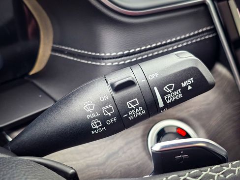 New 2025 Jeep Grand Cherokee Limited image 19