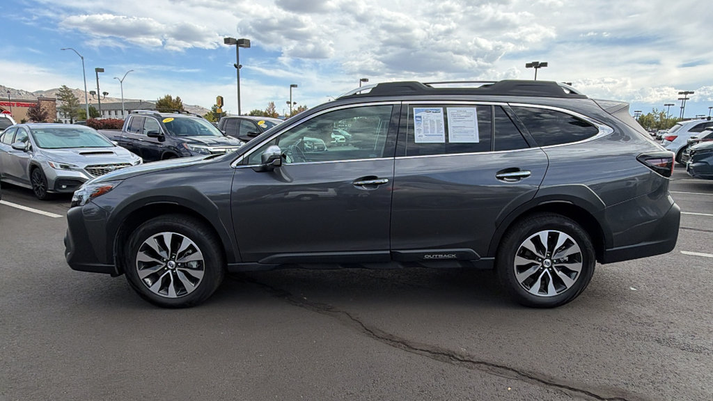 Used 2025 Subaru Outback Touring AWD/4WD image 6