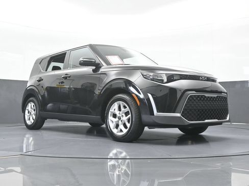 Used 2023 Kia Soul S FWD image 59
