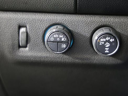 Used 2018 Chevrolet Colorado ZR2 w/ ZR2 Midnight Special Edition image 21