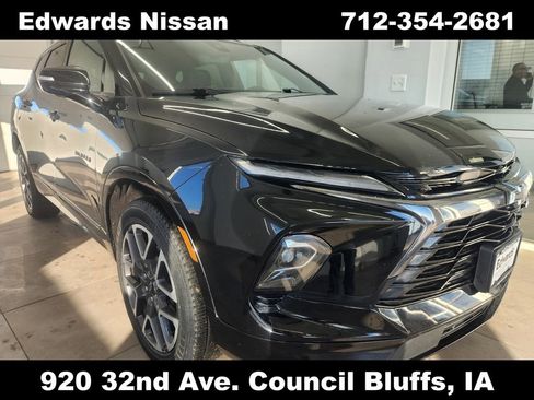 Used 2023 Chevrolet Blazer RS w/ Driver Confidence II Package image 2