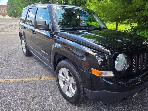 Used 2016 Jeep Patriot Sport w/ Power Value Group FWD image 6