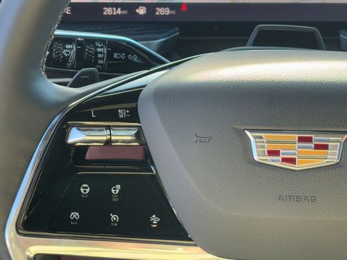 Used 2026 Cadillac Escalade Sport w/ LPO, ONYX Package image 19