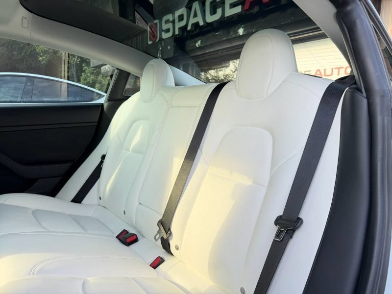 Used 2022 Tesla Model 3 Performance AWD/4WD image 16