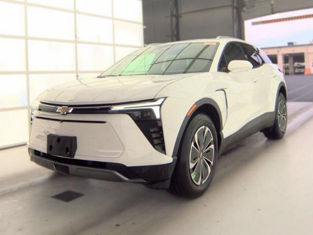 Used 2024 Chevrolet Blazer EV LT AWD/4WD image 2
