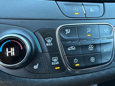 Used 2024 Chevrolet Malibu LT image 30